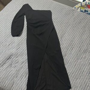 Elegant Black One-Shoulder Dress